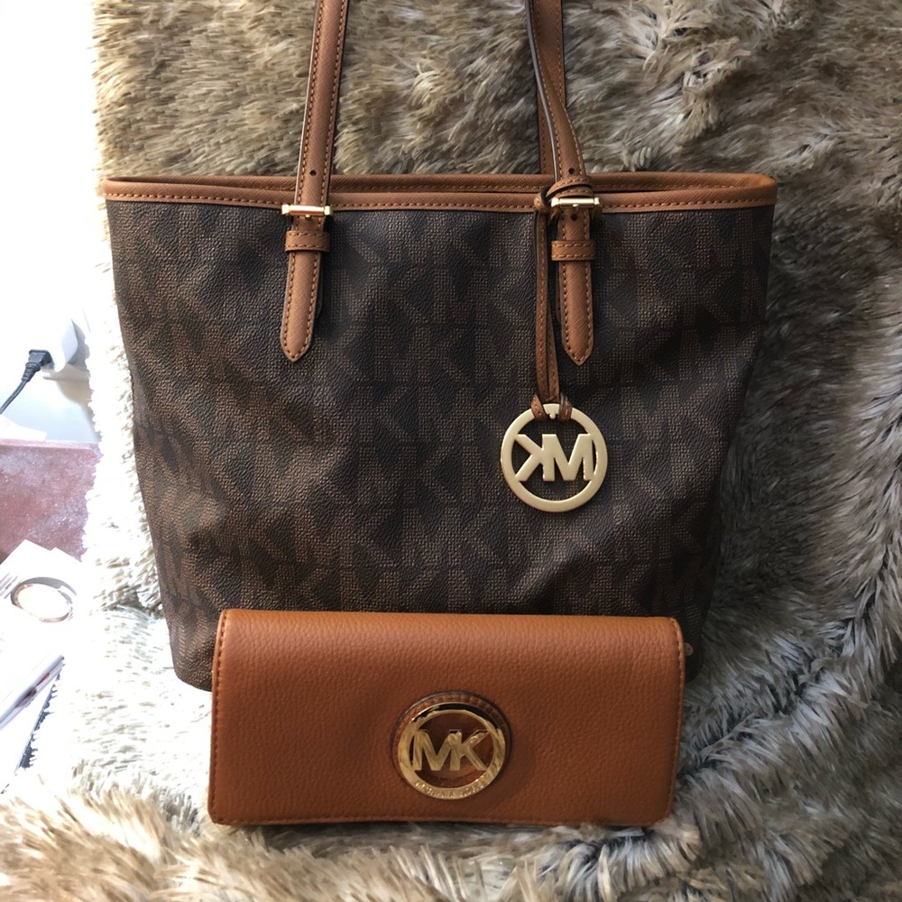 Authentic Michael Kors purse and wallet